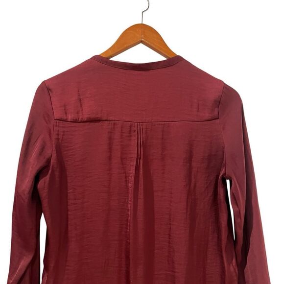 3 for $30! Simply Vera Wang maroon blouse - Picture 10 of 10